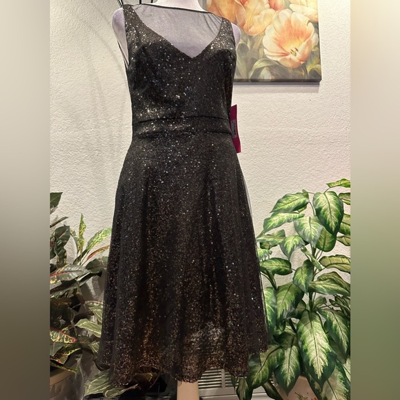 Betsy Johnson sequined mini dress size 2 - Picture 4 of 16